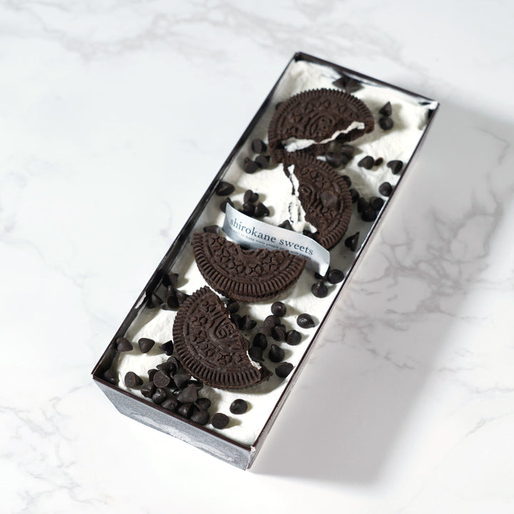 白金スイーツ プレミアムアイスクリームケーキ（クッキー＆クリーム）